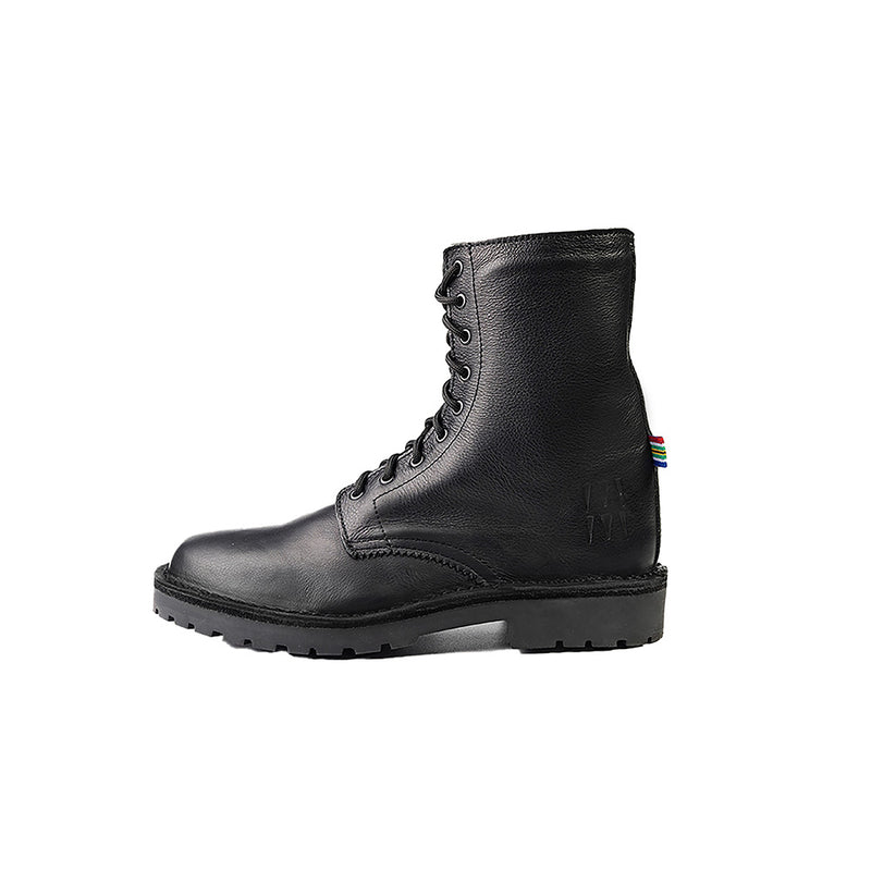 The Veldskoen MoveMe Ranger (Black sole. Black leather boot) - €189,95